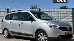 Grijs, metallic lak Gebruikt 2013 Dacia Lodgy Ambiance MPV | € 4.499 (Eerlijke prijs)