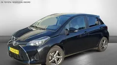 Zwart Gebruikt 2016 Toyota Yaris Hatchback | € 10.450 (Eerlijke prijs)