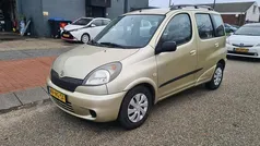 Beige Gebruikt 2001 Toyota Yaris Verso Sol MPV | € 2.350 (Eerlijke prijs)