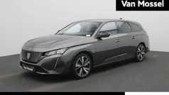 Grijs Gebruikt 2022 Peugeot 308 Allure Stationwagen | € 27.945 (Eerlijke prijs)