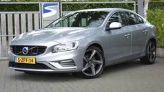 Grijs Gebruikt 2015 Volvo S60 R-Design Sedan | € 14.950 (Eerlijke prijs)