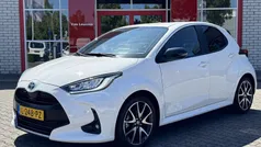 Wit Gebruikt 2021 Toyota Yaris Hybrid Executive Hatchback | € 22.900 (Eerlijke prijs)