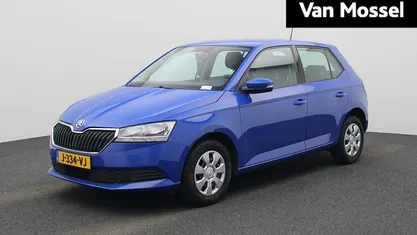 Blauw Gebruikt 2019 Skoda Fabia Active Hatchback | € 9.400 (Eerlijke prijs)