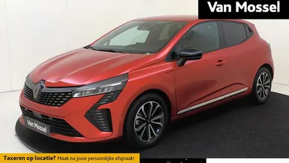 Rood Occasion 2025 Renault Clio V Techno Hatchback | € 22.435 (Eerlijke prijs)