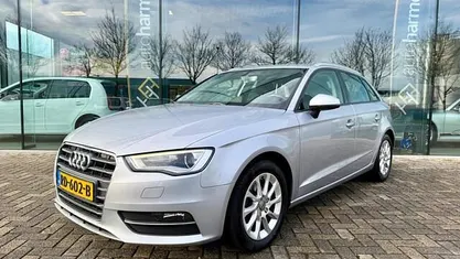 Grijs Occasion 2016 Audi A3 Sportback Ambition Hatchback | € 14.445 (Eerlijke prijs)
