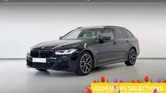 M carbonschwarz Gebruikt 2024 BMW 530e M Sport Stationwagen | € 55.795 (Eerlijke prijs)