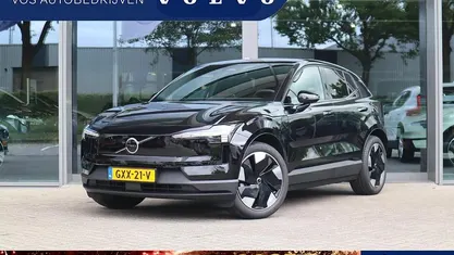 Zwart Gebruikt 2025 Volvo EX30 Plus SUV | € 34.950 (Goede deal)