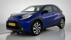 Blauw metallic Gebruikt 2024 Toyota Aygo Pulse Hatchback | € 21.945 (Eerlijke prijs)