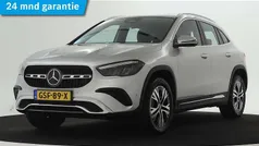 Iridiumzilver metaalkleur (licht grijs metallic) Gebruikt 2023 Mercedes GLA250 SUV | € 41.750 (Eerlijke prijs)