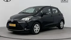 Zwart Gebruikt 2020 Toyota Yaris Active Hatchback | € 16.945 (Eerlijke prijs)