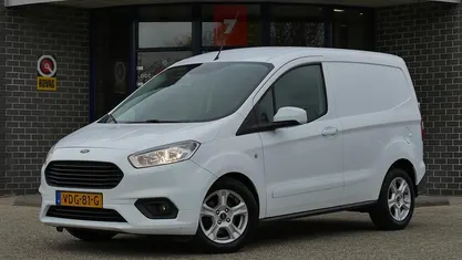 Wit Occasion 2019 Ford Transit Limited Van | € 10.681 (Super prijs)