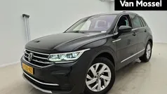 Zwart Gebruikt 2021 VW Tiguan Elegance SUV | € 29.400 (Goede deal)