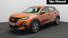 Oranje Gebruikt 2021 Peugeot 2008 Active SUV | € 16.740 (Goede deal)