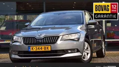 Grijs Gebruikt 2016 Skoda Superb Business Line Hatchback | € 13.990 (Eerlijke prijs)