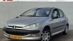 Grijs Gebruikt 2004 Peugeot 206 Hatchback | € 1.248 (Eerlijke prijs)