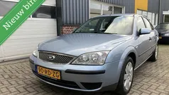 Grijs Gebruikt 2005 Ford Mondeo Ambiente Sedan | € 2.495 (Eerlijke prijs)