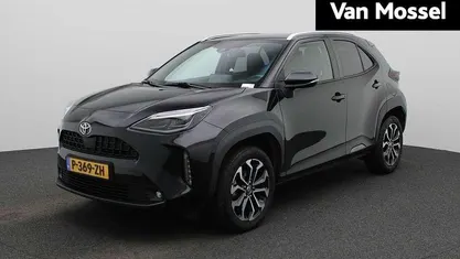 Zwart Occasion 2022 Toyota Yaris Cross SUV | € 23.445 (Eerlijke prijs)