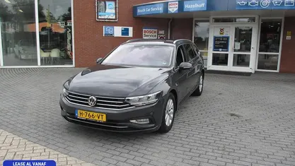 Grijs Gebruikt 2020 VW Passat Comfortline Stationwagen | € 24.950 (Eerlijke prijs)