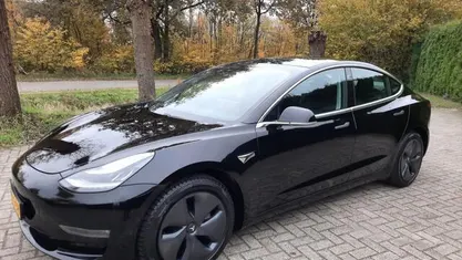 Occasion Tesla Model 3 Long Range RWD 211 kW (287 PK) 2019 Zwart Sedan