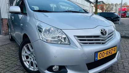 Grijs Occasion 2011 Toyota Verso Business Edition MPV | € 7.999 (Eerlijke prijs)