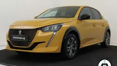 Geel, metallic lak Gebruikt 2022 Peugeot e-208 Allure Hatchback | € 19.725 (Eerlijke prijs)