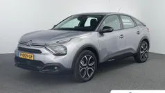 Grijs Gebruikt 2022 Citroën e-C4 Feel SUV | € 16.895 (Eerlijke prijs)