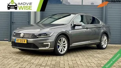 Gebruikt 2016 VW Passat Highline Sedan | € 14.995 (Eerlijke prijs)