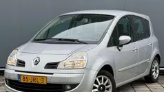Grijs Gebruikt 2009 Renault Grand Modus Dynamique MPV | € 3.944 (Goede deal)