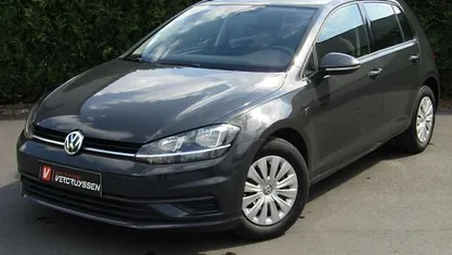 Gebruikt 2020 VW Golf Trendline Sedan | € 17.500 (Eerlijke prijs)