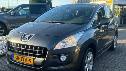 Grijs Gebruikt 2009 Peugeot 3008 MPV | € 2.950 (Goede deal)