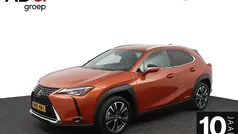 Gebruikt 2022 Lexus UX 250h Business Edition SUV | € 31.950 (Eerlijke prijs)