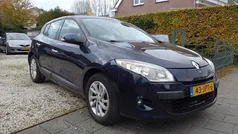 Gebruikt 2009 Renault Mégane III Dynamique Hatchback | € 2.499 (Eerlijke prijs)
