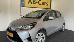 Grijs Gebruikt 2020 Toyota Yaris Active Hatchback | € 15.895 (Eerlijke prijs)