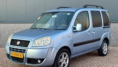 Occasion Fiat Doblò 78 PK (57 kW) 2009 Blauw MPV