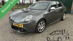 Grijs Gebruikt 2011 Alfa Romeo Giulietta Quadrifoglio Verde Hatchback | € 5.299 (Goede deal)