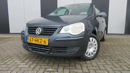 Blauw (metallic) Occasion 2009 VW Polo Comfortline Hatchback | € 1.950 (Goede deal)