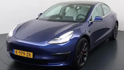 Blauw (metallic) Occasion 2020 Tesla Model 3 Performance Sedan | € 23.950 (Goede deal)