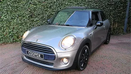 Occasion 2017 Mini Cooper Business Hatchback | € 11.950 (Eerlijke prijs)