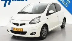 Wit Gebruikt 2011 Toyota Aygo Hatchback | € 3.900 (Eerlijke prijs)