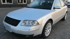Zilver Gebruikt 2003 VW Passat Sedan | € 11.450 (Eerlijke prijs)