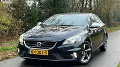 Gebruikt 2015 Volvo V40 R-Design Hatchback | € 9.450 (Eerlijke prijs)