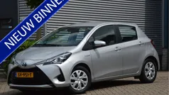 Grijs Gebruikt 2018 Toyota Yaris Hybrid Hatchback | € 13.950 (Eerlijke prijs)
