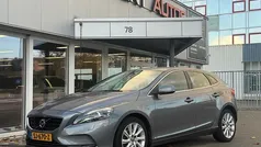 Gebruikt 2015 Volvo V40 Summum Hatchback | € 7.450 (Eerlijke prijs)