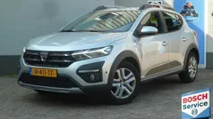 Grijs Gebruikt 2022 Dacia Sandero Stepway Hatchback | € 18.945 (Eerlijke prijs)