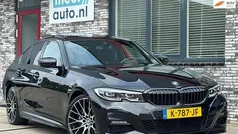 Zwart Gebruikt 2021 BMW 330 M Sport Sedan | € 34.895 (Eerlijke prijs)