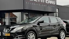 Zwart, metallic lak Gebruikt 2015 Nissan Qashqai SUV | € 9.900 (Eerlijke prijs)