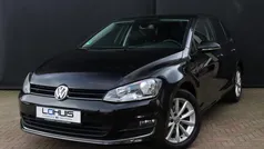 Zwart Gebruikt 2016 VW Golf VII LOUNGE Hatchback | € 13.950 (Eerlijke prijs)