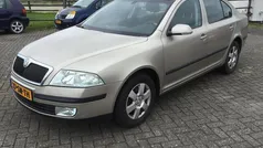Beige Gebruikt 2006 Skoda Octavia Elegance Hatchback | € 1.800 (Eerlijke prijs)