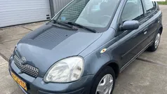 Grijs Gebruikt 2006 Toyota Yaris Hatchback | € 3.500 (Eerlijke prijs)