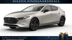 Beige (metallic) Nieuw 2025 Mazda 3 Homura-Line Hatchback | € 32.650 (Goede deal)